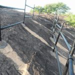 සිංහල භාෂා ව්‍යවහාරයේ පරිණාමය කාලයත් සමඟ ජීව භාෂා පරිණාමය වීම සාමාන්‍ය දෙයකි. භාෂාව යනු මානවයා විසින් සන්නිවේදන පිණිස යොදා ගන්නා උපකරණයක් වන බැවින් භාෂක සමාජයේ ඇතිවන භෞතික, සමාජීය, මානසික හා පාරිසරික හේතු මත භාෂා ව්‍යවහාරය පරිණාමයට පත්වෙයි. සිංහල භාෂාවේ පරිණාමය ගැන අධ්‍යයනය කිරීමේදී එය ඉතා පහසු වන්නේ දිර්ඝ හා අඛණ්ඩ කාලයක් ඔස්සේ පවතින් ලිඛිත සාක්ෂි ඇති හෙයිනි. මේ අතර අභිලේඛන, කුරුටු ගි, පුස්කොල ලේඛන ආදී මූලාශ්‍ර රැසක් දක්නට ලැබේ. කාලයත් සමඟ යට කී හේතු නිසා භාෂාවේ ඇති වෙනස්වීම් විවිධ යුග යටතේ සාකච්ඡාවට බඳුන් කළ හැකිය. ක්‍රි.පූ 3 වන සියවසේ සිට අද දක්වා සිංහල භාෂාවේ අඛණ්ඩ ලිඛිත ඉතිහාසයක් ඇති බැවින් සිංහල භාෂා ව්‍යවහාරයේ ඇති පරිණාමය සම්බන්ධයෙන් මනා ලෙස අධ්‍යයනය කළ හැකිය. මෙම ලිඛිත ඉතිහාසය අධ්‍යයනය කිරීම මගින් ඒ ඒ යුගවලදී ව්‍යාකරණය වෙනස් වී ඇත්තේ කෙසේද යන්න අවබෝධ කරගත හැකිය. සිංහල භාෂාවේ ඓතිහාසික ස්වරූපය පිළිබඳව වාග් විද්‍යාත්මකව පැහැදිලි කළ ⁣විල්හෙල්ම් ගයිගර් , සිංහල භාෂා ඉතිහාසය යුග 5කට බෙදා දක්වා ඇත. 1. සිංහල ප්‍රාකෘත යුගය : ක්‍රි.පූ 3 - ක්‍රි.ව. 4 සියවස 2. පුරාතන සිංහල යුගය : ක්‍රි.ව 4 - ක්‍රි.ව. 8 සියවස 3. මධ්‍ය සිංහල යුගය : ක්‍රි.ව. 8 - ක්‍රි.ව. 13 සියවස 4. සම්භාව්‍ය සාහිත්‍ය යුගය : ක්‍රි.ව. 13 - ක්‍රි.ව 17 සියවස 5. නූතන සිංහල යුගය : ක්‍රි. 17 සිට අද දක්වා මෙම යුගවල ඇති භාෂා ව්‍යවහාරයන් අධ්‍යයනය කිරීමෙන් එකී යුගවලට අදාල ව්‍යාකරණ ලක්ෂණ හඳුනාගත හැක. සිංහල ප්‍රාකෘත යුගය ක්‍රිස්තු පූර්ව තුන්වෙනි සියවසේ සිට ක්‍රිස්තු වර්ෂ හතරවැනි සියවස දක්වා කාලයට අයත් වෙයි. මෙහි භාෂාවෙහි හාත්පසින්ම ප්‍රාකෘත ලක්ෂණ ඇති බැවින් ප්‍රාකෘත යුගය ලෙස හඳුන්වයි. භාෂාව බෙහෙවින් මධ්‍ය ඉන්දීය භාෂා ස්වරූපයට සමානත්වයක් දරයි. මේ යුගයේ පිළිබඳ අධ්‍යයනය කිරීමට ඇති හොඳම ලිඛිත සාධකය වන්නේ ක්‍රිස්තු පූර්ව තුන්වැනි සියවසේ සිට ඇති සෙල්ලිපි රාශියකි. ඒ අතරේ මිහින්තලා ලෙන් ලිපි, වෙස්සගිරි ලෙන් ලිපිය, රිටිගල ලිපිය, මෝලාහිටියවෙලේගල ලිපිය, තෝනිගල ලිපිය, පාලුමැකිච්චාව සෙල්ලිපිය, ආදිය විශේෂ තැනක් ගනියි. මේ කාලය තුළ ලියවුණු සෙල්ලිපි අධ්‍යනය කිරීමෙන් එ කල පැවති ව්‍යාකරණය පිළිබඳව යම් අවබෝධයක් ලබාගත හැක. ඒවා පහත පරිදි සංක්ෂිප්ත කොට දැක්වා ඇත. 1. නාම පද වර නැගීමේදී ලිංග බේදය සැලකීම 2. ශුද්ධ ක්‍රියා වෙනුවට අතිත කෘදන්ත ක්‍රියා යෙදීම. 3. නිෂ්පන්න, තද්භව හා තත්සම භාෂා ලක්ෂණ හමුවීම. 4. අක්ෂර 25කින් යුක්ත වර්ණමාලාවක් භාවිත කිරීම. 5. විසර්ගය, නිග්ගහීතය, දීර්ඝ ස්වර, සංයුක්ත ව්‍යංජන ආදිය භාවිතයෙන් තොර වීම. 6. පාලි හා සංස්කෘත භාෂාවල ඇතැම් ව්‍යාකරණ භාවිතා කිරීම. මුල් යුගයේ සංක්ෂිප්තව ලියවුණු ලිපි ක්‍රිස්තු වර්ෂ හතරවැනි සියවස වන විට ඉතා දීර්ඝ විස්තර සහිතව ලියැවුණු වග පෙනෙයි. අනුව ක්‍රිස්තු වර්ෂ හතරවැනි සියවස වන විට ලේඛනය දියුණු මට්ටමක පැවැති බව නිගමනය කළ හැකිය. පුරාතන සිංහල යුගය ක්‍රිස්තු වර්ෂ 4වන සියවසේ සිටයේ ක්‍රිස්තු වර්ෂ අටවැනි සියවස දක්වා වූ කාලය පුරාතන සිංහල යුගය ලෙස හැඳින්වේ.මේ කාලය වන විට සිංහල භාෂාවෙන් ප්‍රාකෘත තත්ත්වයෙන් මිදී නව්‍ය භාෂාවක් කරා ගමන් කිරීමේ ලකුණු පෙන්නන්නට විය. මේ යුගයේ ලේඛන අධ්‍යයනය කිරීමේදී මහදැළියාමානගේ කතරගම ලිපිය, නාගිරිකන්ද සෙල්ලිපිය, නිලගම ලිපිය ආදිය වැදගත් වෙයි. පුරාතන සිංහල යුගයට අයත් මෙම ලිපි අධ්‍යයන කිරීමෙන් ප්‍රාකෘත යුගයට වඩා එම කාලවකවානුවේ පැවැති භාෂා ව්‍යවහාරය හා ඒ සඳහා යොදාගත් ව්‍යාකරණ පිළිබඳ වෙනස් වී ඇති ආකාරය ගැන අවබෝධයක් ලබාගත හැකිය. ඒවා සැකවින් පහත පරිදි දැක්වෙයි. 1. ඝෝෂ අක්ෂර අඝෝෂ අක්ෂර බවට පරිවර්තනය වීම 2. බහුවර්ණ වචනවල ස්වර ප්‍රයෝගයන් හී අනියත බවක් තිබීම. 3. ඇකාරයේ පළමු පියවර ලෙස එකාරය භාවිතා වීම. උදා. ⁣වාපී > වව් > වෙව් 4. බහුල වශයෙන් නාම ප්‍රකාතිය යෙදීම. 5. උත්තම පුරුෂ ඒකවචනාර්ථ ක්‍රියාපද භාවිතයට ගැනී. උදා. 'සුමනයමි' . මධ්‍ය සිංහල යුගය ක්‍රිස්තු වර්ෂ අටවැනි සියවසේ සිට ක්‍රිස්තු වර්ෂ 13 වන සියවසේ මධ්‍ය භාගය දක්වා වූ කාලය මෙනමින් හැඳින්වේ. අනුරාධපුර යුගයේ අවසන් භාගයත් පොළොන්නරු යුගයත් දඹදෙණි යුගයේ මුල් අවධියත් ආවරණය කරයි. මේ අවධියෙහි සිදුවු වැදගත් ම දෙය වන්නේ ආකෘතික වශ⁣යෙන් සිංහල භාෂාවේ ස්වරූපය වෙනස් වී නව ඉන්දු ආර්ය භාෂා⁣වක් ලෙස භාෂාව සකස් වීමයි. මෙකල භාෂාව ව්‍යවහාරයේ අධ්‍යයනය කිරීම සඳහා ගැරඬිගල සෙල්ලිපිය, සීගිරි කුරුටු ගී ආදී ලිපිද යොදාගත හැකි අතරන් ග්‍රන්ථ වශයෙන් ධම්පියා අටුවා ගැටපදය, සිඛ වළඳ විනිස, ධර්ම ප්‍රදීපිකාව, අමාවතුර, බුත්සරණ ආදී ග්‍රන්ථද යොදාගත හැක. මධ්‍ය සිංහල අවධියේ පහත ප්‍රවනතා හඳුනාගත හැක. 1. සංස්කෘත භාෂාවේ දැඩි බලපෑම 2. භාෂා ඍණිකරණයට ලක්වීම 3. සාහිත්‍ය භාෂාව විදග්ධ ව්‍යවහාරයකට අනුගත වීම 4. ලේඛන ශෛලිය වෙනස් වීම 5. මාතෘ භාෂානුගත ව්‍යාකරණ ලක්ෂණ සිංහල භාෂාවට වැද්ද ගැනීම 6. පාලියේ ප්‍රභාවට වඩා සංස්කෘතයේ ප්‍රභාව බලවත් වීම. 7. මිශ්‍ර සිංහලය ස්ථාවර වීම ඉහත සඳහන් කළ කරුණුවල බලපෑම මත මෙකල ලේඛන විධි කීපයක් හඳුනාගතගත හැක. 1. ගැඹුරු ධර්ම කොට්ඨාස , සංකීර්ණ අදහස් ව්‍යාකරණ විභාග ආදිය දැක්වෙන තැන්වල සංස්කෘත භාෂාවට නැඹුරු භාෂාවක් භාවිතා කිරීම. 2. සාමාන්‍ය විස්තර ඉදිරිපත් කිරීමේදී තත්සම හා තද්භව රූපයන්ගෙන් යුක්ත මිශ්‍ර රීතියක් අනුගමනය කිරීම 3. පාඨකයන්ගේ සිත් ඇදගන්නා පරිදි කිසිවක් රසවත් ලෙස ඉදිරිපත් කිරීමේදී අමිශ්‍ර සිංහලය භාවිතා කිරීම. මෙවැනි කරුණු නිරීක්ෂණය කිරීමේදී වැටහෙන කරුණ නම් පොළොන්නරු යුගයේ සිට භාෂණය හා ලේඛන ව්‍යවහාරයත්, ලේඛනගත ගද්‍ය හා පද්‍ය ව්‍යවහාරයත්‍ අතර වෙනස්කම් ඇති වන්නට ඇති බවයි. එම නිසා මෙකල භාෂා ද්විරූපතා තත්‍ත්වයක් හඳුනාගත හැක. ඒ අනුව පොළොන්නරුවේදී භාෂා ව්‍යවහාරයේ ස්වරූප තුනක් හඳුනාගත හැක. 1. ගද්‍ය - සංස්‍කෘත මිශ්‍ර සිංහලය 2. පද්‍ය - අමිශ්‍ර / හෙළ වහර (කව් ලැකිය) 3. කථා ව්‍යවහාරය (ලෙව් ලැකිය) ඉහත කරුණු සලකා බැලීමේදී මධ්‍ය සිංහල අවධියේදී ව්‍යවහාරය හා ව්‍යාකරණය අතර ඇති සම්බන්ධතාවය ඉතා සංකීර්ණ බව වටහා ගතහැක. මෙම යුගයේ සිදුවු ව්‍යාකරණමය වෙනස්වීම් පහත පරිදි වෙයි. 1. එතෙක් සිංහලයෙහි නොතිබූ 'ඇ' ස්වරය පහළ වීම 2. අනුස්වාරය භාවිතයට ගැනීම 3. දීර්ඝ ස්වර භාවිත 4. මහප්‍රාණ අක්ෂර භාවිතය 5. සඤ්ඤක අක්ෂරවල ප්‍රභවය 6. වචනාන්තයේ ඇති 'අ' ස්වරය ගිලිහී යෑම හා හලන්ත ස්වභාවයක් ප්‍රකට වීම 7. ගේ, ගෙන්, විසින්, කරා, කෙරෙන්, කෙරේ ආදී නිපාත භාවිතය 8. 'එක්‍' / 'අක්' වැනි අනියමාර්ථ ප්‍රත්‍ය භාවිතයට පැමිණිම 9. අචේතන නාමපදවල බහුවචනය සඳහා 'වල්' ප්‍රත්‍ය එක් වීම 10. සංස්කෘත පාලී සෘණිත වචන සමඟ මහප්‍රාණ ව්‍යංජන, ශ, ෂ, විසර්ගය, ඍ, ඎ ,ඏ, ඓ, ඖ වැනි අක්ෂර භාවිතා කිරීම. සම්භාව්‍ය සාහිත්‍යය යුගය ⁣ක්‍රි.ව. 13 සියවසේ සිට ක්‍රි.ව 17වන සියවස දක්වා කාලය මෙයට අයත් වෙයි. සම්භාව්‍ය සාහිත්‍ය යුගය අයත් වන යුග අතර දඹදෙණි අග භාගයත්, කුරුණැගල, ගම්පොළ හා කෝට්ටේ ආදිය වෙයි. මෙම කාලය වන විට යට කී සංස්කෘත මිශ්‍ර පණ්ඩිත ප්‍රිය භාෂා ශෛලියෙන් මිදී ලේඛනය පොදු ජන බස අනුව සකස් කරගන්නට උත්සහ දැරූ බව පෙනෙයි. එකළ ගුරුකුල දෙකක් පැවති ඇති බවට විද්වත්හු මත පළ කර තිබේ. මේ අනුව පණ්ඩිත ප්‍රිය භාෂාව හා රීතිය ගරු කළ ගුරුකුලය අතින් බෝධිවංශය වැනි කෘති ලියැවුණු අතර පොදු ජන බස ගරු කළ ගුරුකුල මගින් ජාතක පොත වැනි කෘති ලියැවෙන්නට විය. මේ අවධියේ සිදුවූ භාෂා විපර්යාසයේ ප්‍රතිඵලයක් ලෙස ව්‍යාකරණ රීති ලිහිල් වීමකට ලක් විය. සාම්ප්‍රදායික ව්‍යාකරණය රීති වෙනුවට අලුත් රීති පහළ විය. මෙයට මූලික හේතුව වී ඇත්තේ ජන ව්‍යවහාරය ලේඛන රීතියට ගැනීමට උත්සහ දැරීමයි. එසේ ගත් උත්සහයේ ප්‍රථිඵලයක් වශයෙන් සම්මත ව්‍යාකරණ රීති බිඳුන අවස්ථා සද්ධර්මරත්නාවලිය, ජාතක පොත ආදිය පරිශීලනය කිරීමෙන් දැන ගතහැක. මෙසමයෙහි භාෂා ව්‍යවහාරයේ සිදු වූ වෙනස්වීම් වලට බලපෑ තව එක් හේතුවක් නම් ගද්‍ය සිංහලයේ පිරිහීමයි. ශ්‍රාවක පිරිසගේ අවශ්‍යතාව මත වෘත්තගන්ධි ශෛලිය යෝග්‍ය යැයි සිතු මෙකල ලේඛකයෝ දඹදෙණි අස්න, කුවේණි අස්න, දළදා සිරිත වැනි කෘති රචනා ක⁣ළෝය. ඉන් පසු ඔවුන් ගද්‍ය සාහිත්‍ය කෙරෙහි තිබූ අවධානය පද්‍ය සාහිත්‍යය වෙත දීම නිසා කෝට්ටේ යුගය වන විට පද්‍ය සාහිත්‍ය සඳහා ප්‍රමුඛතාව ලැබිණ. මේ හේතුව නිසා ගද්‍ය සාහිත්‍යය පිරිහීට ලක් විය. විදේශ ආක්‍රමණ නිසා ව්‍යවහාරයට නව වචන එකතු වීම ද මේ කල සිදුවිය. නූතන සිංහල යුගය ක්‍රි.ව. 17වන සියවසේ සිට අද දක්වා කාලය මෙයට අයත් වෙයි. මේ කාලයට ලේඛන ව්‍යවහාරය පරීක්ෂා කිරීමේදි රාජාවලිය, අලකේශ්වර යුද්ධය, විත්ති කඩයිම් පොත්, ප්‍රශස්ති, හටන් කවි වැනි මූලාශ වැදගත් වෙයි. මේ කාලයේ භාෂා ව්‍යවහාරය විදේශ භාෂා සමඟ සම්මිශ්‍ර විය. පෘතුගීසි, ලන්දේසි, ඉංග්‍රිසි වැනි භාෂාවන්ගේ බලපෑම දැඩි ලෙස සිංහල භාෂාව කරෙහි ඇති වන්නට විය. දෙමළ බසේ බලපෑම ද දඹදෙණි, කුරුණැගල යුගවලට වඩා ප්‍රකට ලෙස ගද්‍ය පද්‍ය දෙකෙහිම යොදාගන්නට විය. මුල් කාලයේ සිංහල භාෂා ව්‍යාකරණ පිළිබඳව විදේශිකයන් අතර උන්න්දුවක් තිබී ඇත. ඊට හේතුව නම් 18වන ශතවර්ෂයේ පමණ සිංහල භාෂාව ගැන ශබ්දකෝෂ ව්‍යාකරණය ග්‍රන්ථ විදේශිකයන්ගේ පරිහරණය පිණිස රචනා වීමයි. ක්‍රි.ව. 13 වන සියවසේ සිට වර්තමානය දක්වා කාලය තුල ව්‍යවහාරයත් එමනිසා ව්‍යාකරණයෙහි වූ වෙනස්වීම් පහත පරදි සැකවින් දැක්විය හැක. 1. ලේඛනය කථන ව්‍යවහාරයට අනුකූල වූ සරල මඟක් ගැනීම 2. දෙමළ, පෘතුගීසි, ලංදේසි, ඉංග්‍රිසි ආදී භාෂාවල බලපෑම සිංහල භාෂාවට බලපෑම් එල්ල කිරීම. 3. 'ෆ' ශබ්දය භාවිතය පැමිණිම හා එය වර්ණ මාලාවට ඇතුලත් වීම 4. 'වල්' ප්‍රත්‍යය බහුලව භාවිතා කිරීම 5. අනුප්‍රාසාදී ශබ්දාලංකාර කෙරෙහි වැඩි සැලකිල්ලක් දැක්වීම 6. ජන වහරට විශේෂ තැනක් ලැබීම 7. සම්භාව්‍ය ලේඛන ව්‍යාකරණ රීති නොතැකීම ඉහත දැක්වූ යුග බෙදීම් පිළිබඳ අධ්‍යයනය කිරීමේදී නිගමනය කළ හැක්කේ සිංහල භාෂාවේ පරිණාමය සෙමින් සිදු වූවක් බවයි. එයට හේතුව නම් මධ්‍ය සිංහල යුගයෙන් මෙපිට ලියැවුණු ග්‍රන්ථවල භාෂාව හා නූතනයේ භාවිතාවන භාෂාව, වාග් කෝෂය සැසදීමේ දී එය විශාල වෙනස්‍ වීමකට භාජනය වී නොමැති වීමයි. ආශ්‍රිත ග්‍රන්ථ : කෝපරහේවා, සඳගෝමී (2010). විසිවන සියවසේ සිංහල භාෂා ව්‍යවහාරය. කොළඹ: එස් ⁣ගොඩගේ සහ සහෝදරයෝ. පඤ්ඤාසාර, ඔක්කම්පිටියේ සහ ආරච්චි, නිමල් මල්ලව (2012). සිංහල භාෂා විකාසය සහ ශිලාලේඛන විමර්ශන. කොළඹ: සූරිය ප්‍රකාශන බලගල්ලේ, විමල් ජී. (1998). සිංහල භාෂාධ්‍යයන ඉතිහාසය. (ද්විතීය සංස්. 2016) කොළඹ: එස් ⁣ගොඩගේ සහ සහෝදරයෝ. බලගල්ලේ, විමල් ජී. (1996). සිංහල භාෂාවේ ප්‍රභවය හා වර්ධයනය. (ද්විතිය සංස්. 2016) කොළඹ: එස් ⁣ගොඩගේ සහ සහෝදරයෝ.